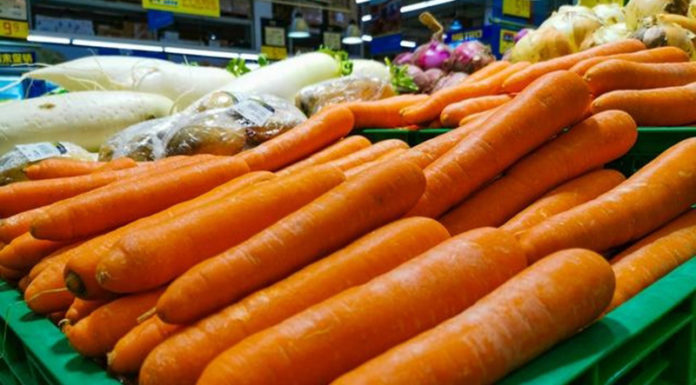 Choosing and storing fresh and delicious carrots