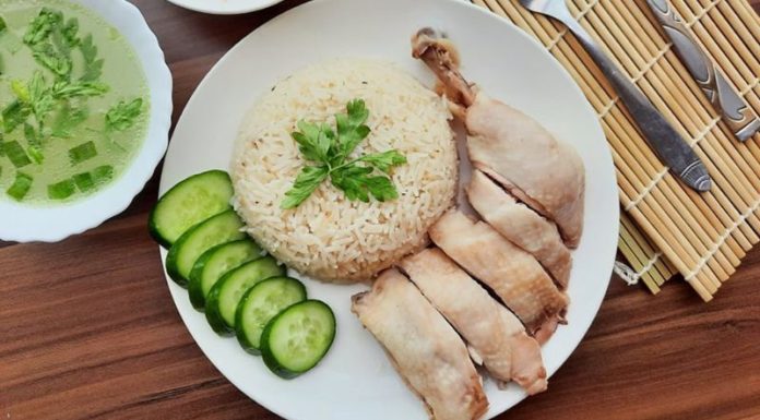 How to make authentic and delicious Thai Khao Man Gai – the perfect Thai chicken rice recipe