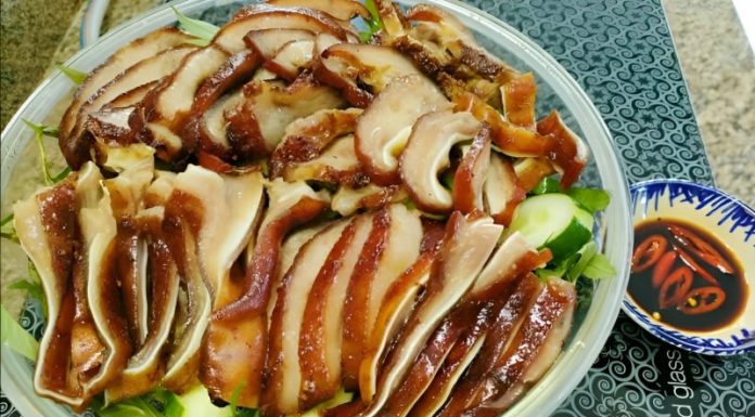 How to make flavorful and aromatic Grilled Pork Ears with Spicy Satay Sauce