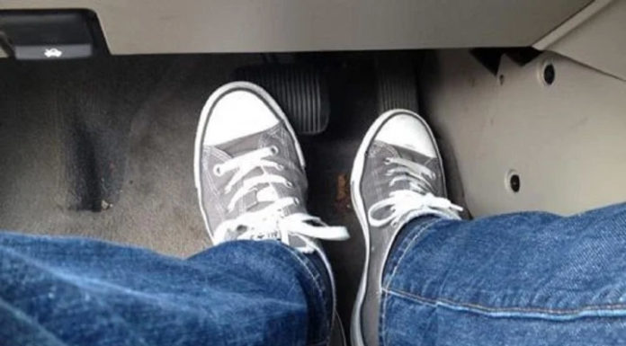 Why you shouldn’t use two feet when driving an automatic car?