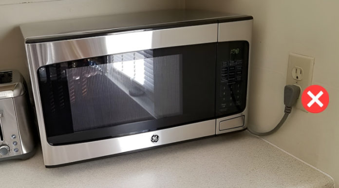 Considering the Pros and Cons of Continuously Plugging in a Microwave