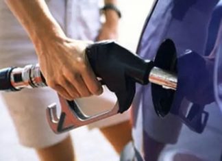 What is the Impact of Mixing Gasoline Grades 92 and 95?