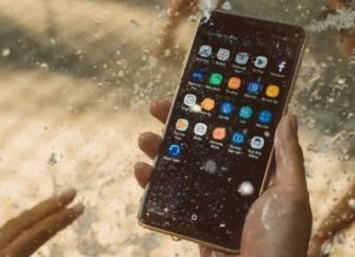 What to do when your phone gets wet?