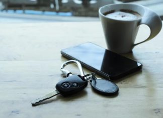 Things That Shouldn’t Be Shared with Mobile Phones