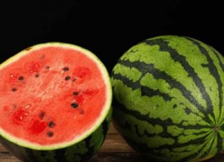 Unlock the Amazing Benefits of Inserting a Chopstick into a Watermelon: A Well-Kept Secret Few Know About