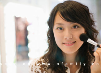 Makeup Tips for Pale-Skinned Beauties