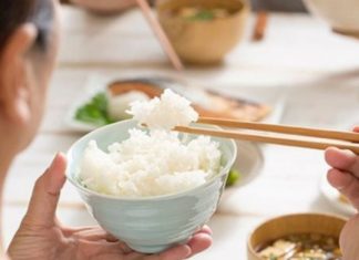 Remembering this eating order will help women lose weight effectively