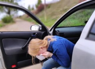 5 Effective Ways to Eliminate Vomit Odor in Your Car