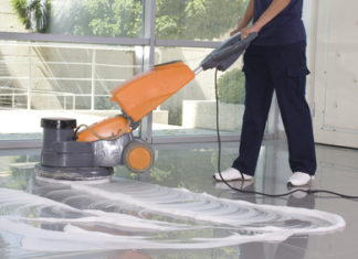 Efficient Tile Floor Cleaning