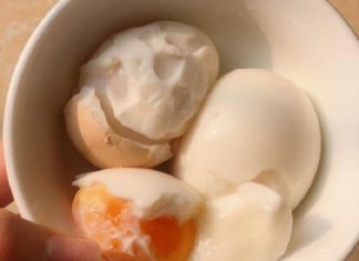 Benefits of Adding a Few Slices of Fresh Lime to Your Boiling Eggs