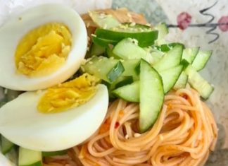 How to Make Delicious and Spicy Korean Cold Noodles