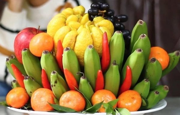 Why are odd-numbered bananas more expensive than even-numbered bananas?