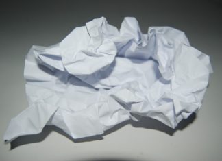 Tips for Cleaning Bathroom Mirrors to Make Them Shine Like Hotel Ones