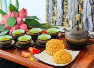 Discovering the Origins and Significance of Mid-Autumn Festival Cakes