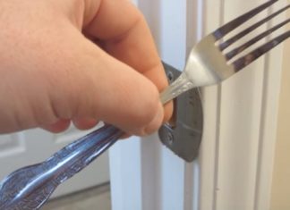 Not only for picking up food but also can become a secure lock for the door