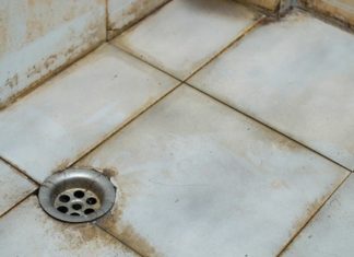 Transform your dingy, yellowed, and grimy bathroom tiles to sparkly white with just one spray!