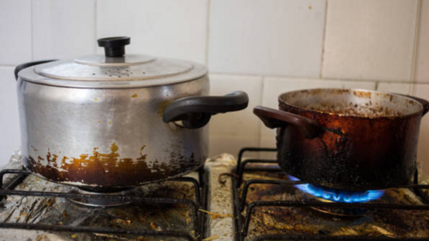 How to Prevent Scorching the Pot During Gas Stove Cooking