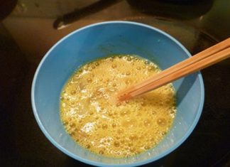 Don’t be afraid, go ahead and pour wine into the eggs and fry them up, eggs are only called fragrant and sophisticated