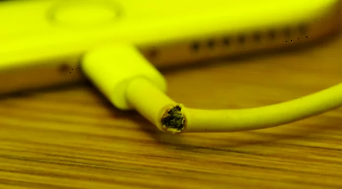 Simple tips to protect your iPhone/iPad charging cable from breaking