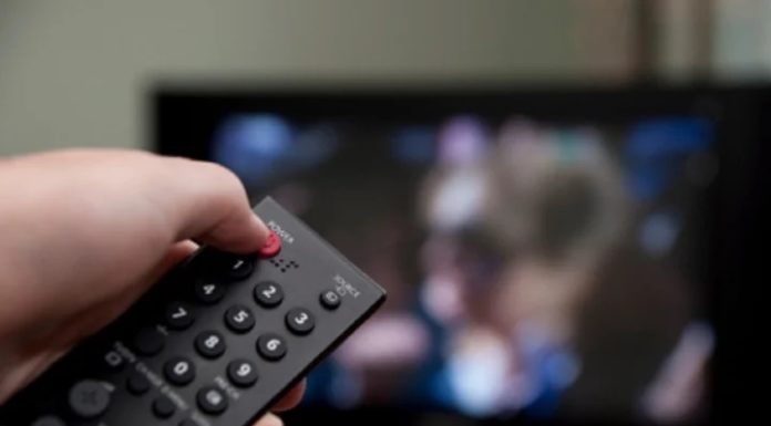 Common Mistakes When Turning off the TV That Waste Electricity, Cause Damage to the Device