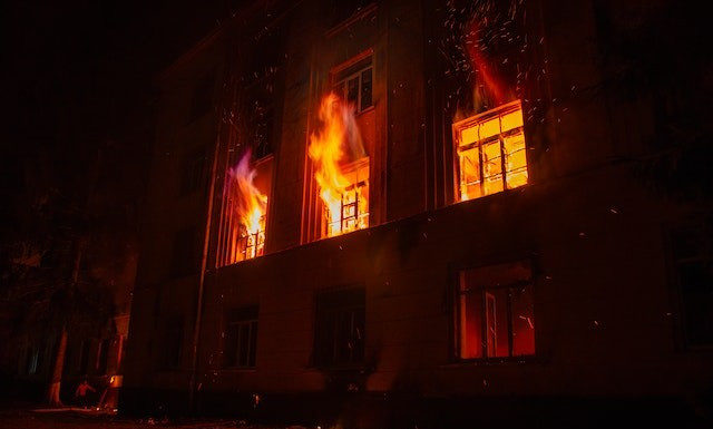 Remember these 5 skills to escape a burning house