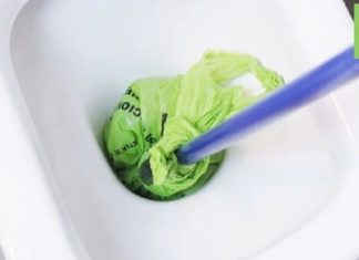 How to Use Nylon Bag to Unclog a Toilet