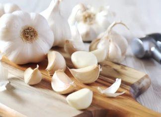 Surprising Benefits of Garlic Peels