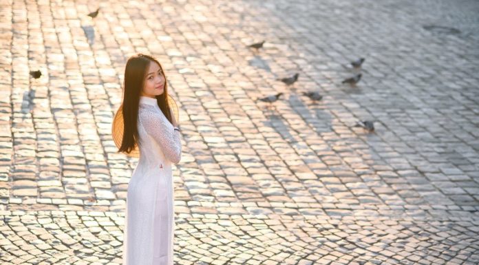 A Compilation of 40 Meaningful Customer Appreciation Messages for October 20th