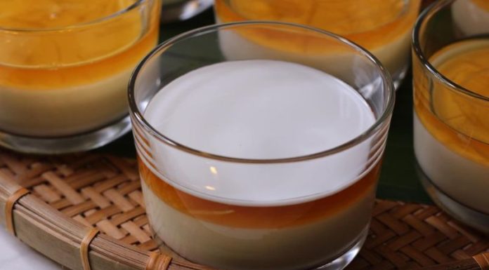 Indulge in the delectable and unique Chinese jelly dessert, a soft and smooth delicacy that will leave you wanting more