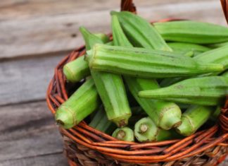 Corn mask treatment for shiny and healthy hair