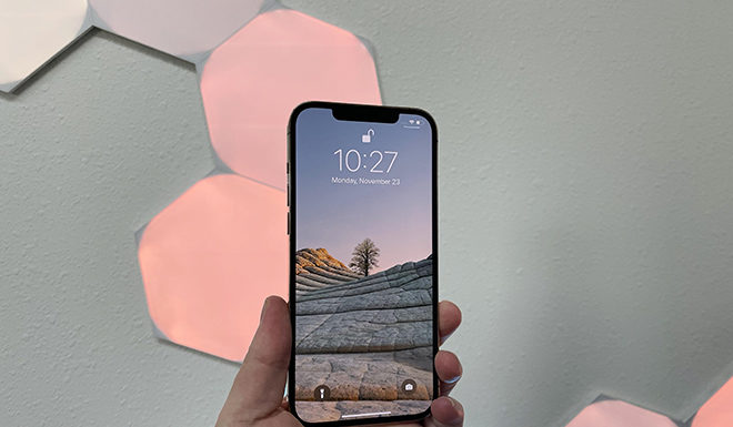 Can iPhone detect if the network is throttling video bandwidth?