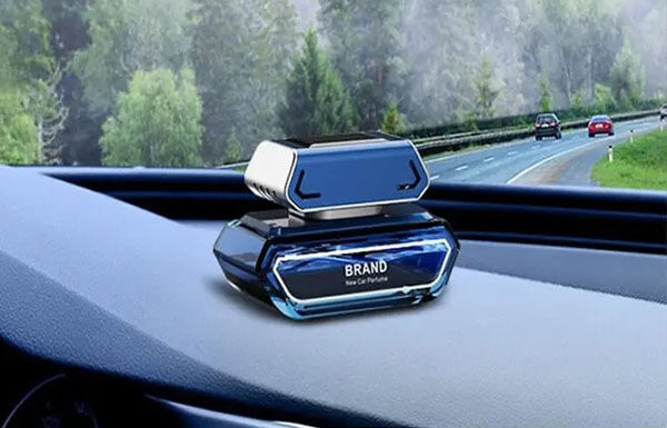 Should you keep perfume in your car?