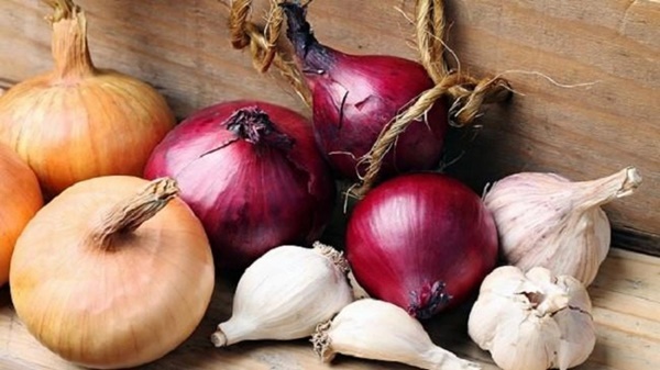 Simple tips for preserving garlic, onions, and ginger worry-free all year round