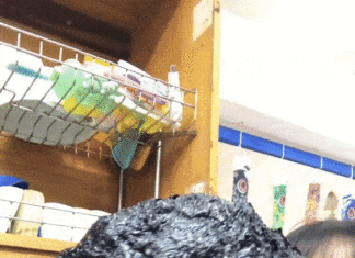 Girl Freaks Out as Induction Cooker Turns On Automatically, Causing Hilarious Mishap