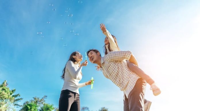 5 Signs of a Great Father that Help Children Be Happy, Independent, and Responsible