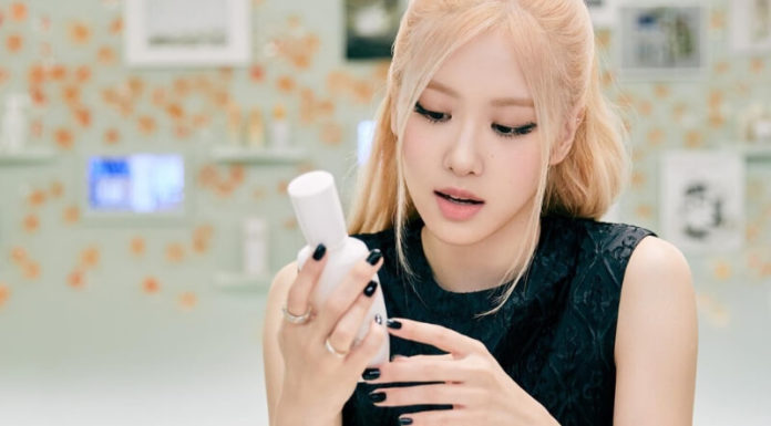 Pocket the secret to have bright, smooth, and radiant skin like Rosé (Blackpink)