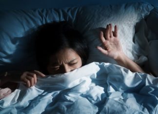 Why are you experiencing “sleep paralysis”? Is it due to a heavy atmosphere at home or a psychological disorder? Expert answers may surprise you.