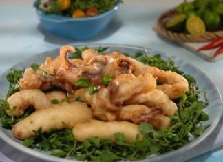 Crispy Fried Calamari with Crunchy, Flavorful Tamarind Dip