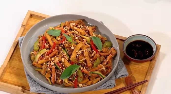 How to make delicious and vegetarian Thai pad that is fragrant and refreshing for everyone at home