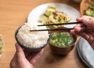 The Harmful Health Effects of Eating Rice and Soup Together, a Common Habit among Many Vietnamese People