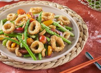 Delicious and Refreshing Recipe for Crispy Squid and Bamboo Shoot Salad