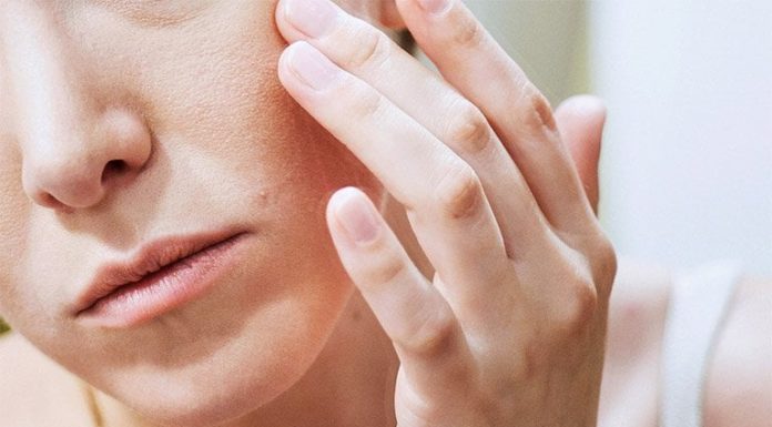 4 Common Mistakes That Cause Dry, Cracked, and Flaky Skin in Dry Winter Days