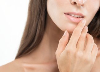 5 Essential Habits to Add to Your Daily Lip Care Routine for Plump Lips