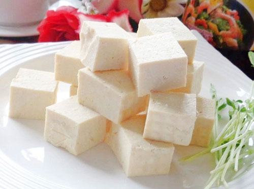 Tips for choosing delicious and safe tofu without harmful substances.