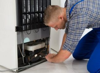 Why is the fridge making loud noises? Causes and solutions