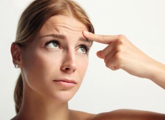 6 Signs of Aging Skin and Simple Effective Ways to Counter Them