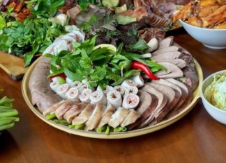 The Restaurant Chef Reveals the Secret to Tender, Crispy, Delightfully Fragrant Steamed Chicken. Be Careful When Trying It Out!