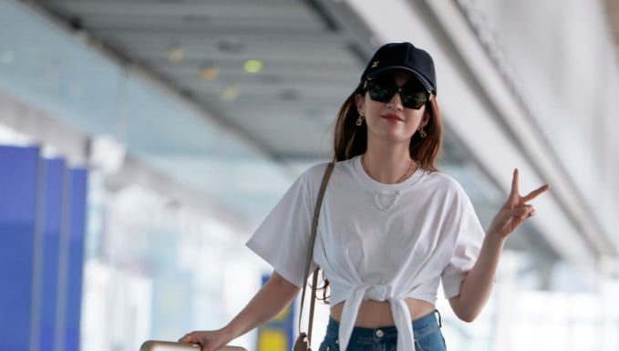 The Secret Formula to Cheat Age with the Dressing Style of Fairy Goddess Lưu Diệc Phi