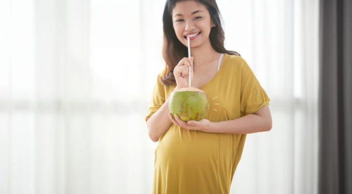 Can eating pineapple and drinking coconut water help induce labor? A must-know to avoid harm for both mother & baby