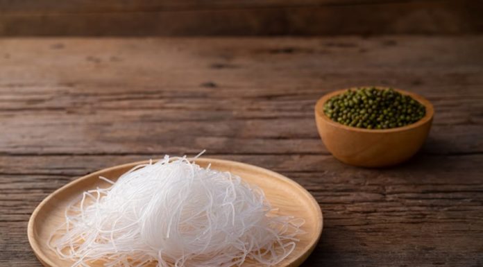 Delicious and Easy Recipe: Sticky-Free Seafood Stir-Fried Glass Noodles